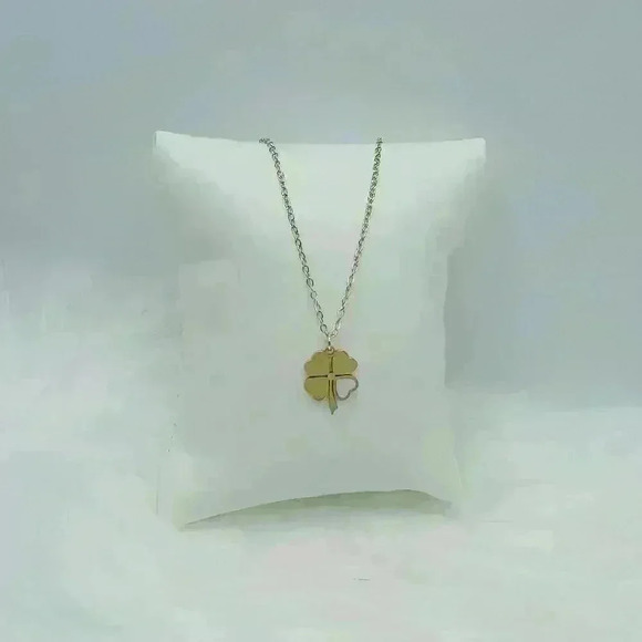 White Heart Four-Leaf Clover Pendant Necklace in Gold - Picture 6 of 6